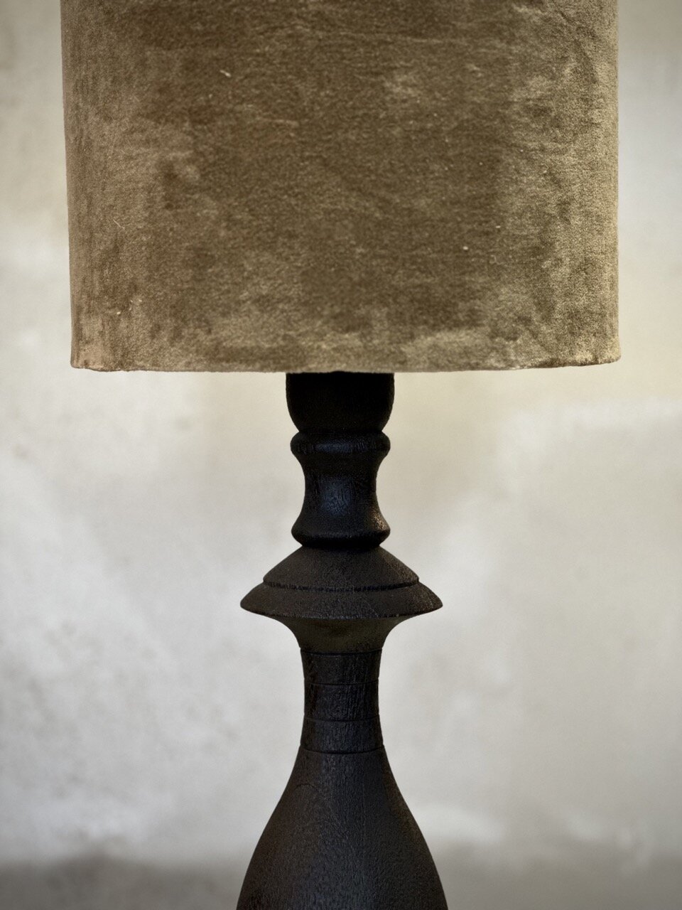 NOLO table lamp, black with taupe velvet shade