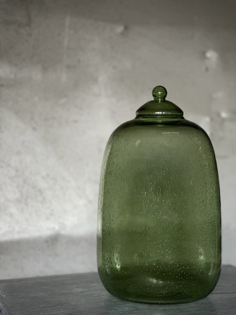 ALMA glass jar with lid, green bubble glass