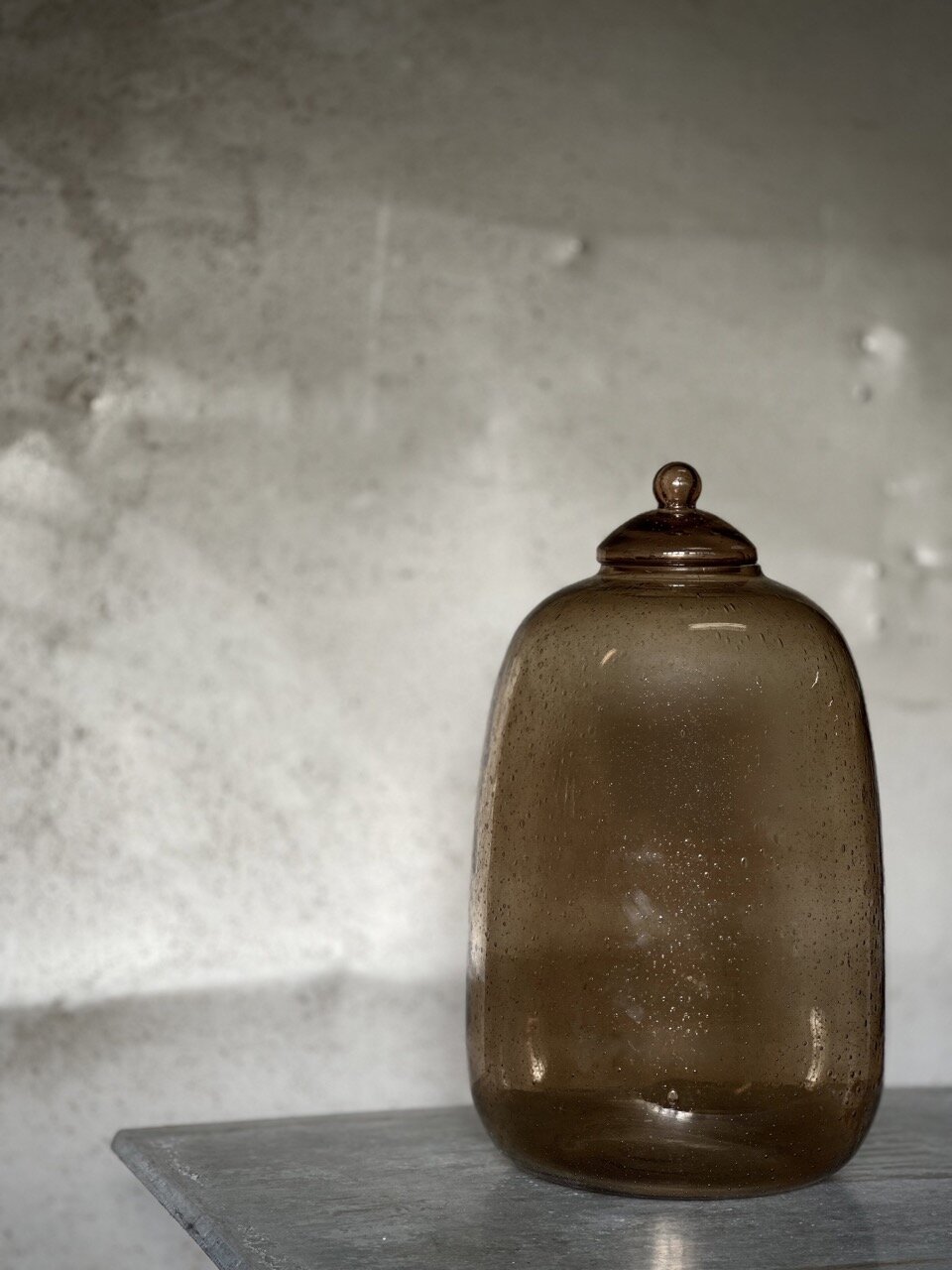 ALMA glass jar with lid, smoke bubble glass