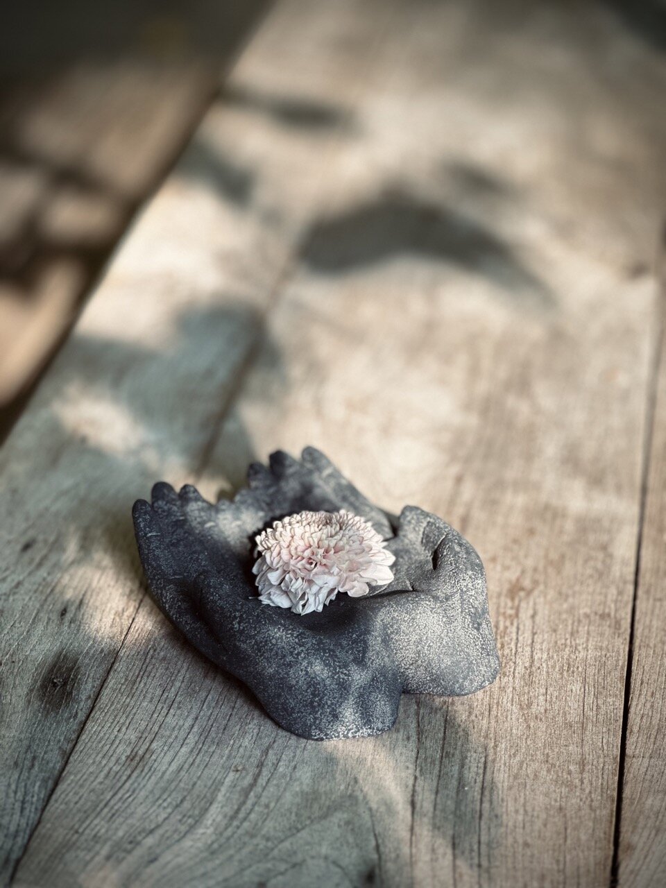 GIVING HANDS, black antique