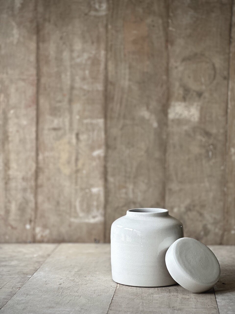 BONNE small jar with lid, off white crackle glazed