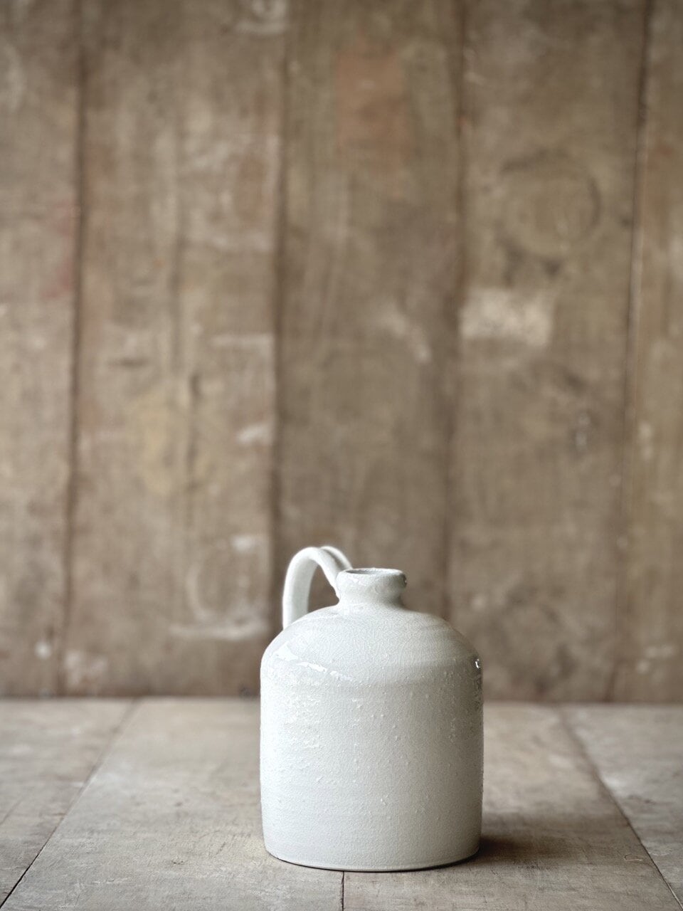 RODE vase with handle, off white crackle glazed