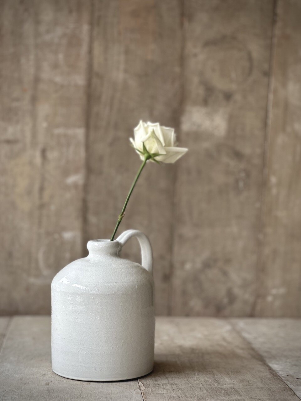 RODE vase with handle, off white crackle glazed