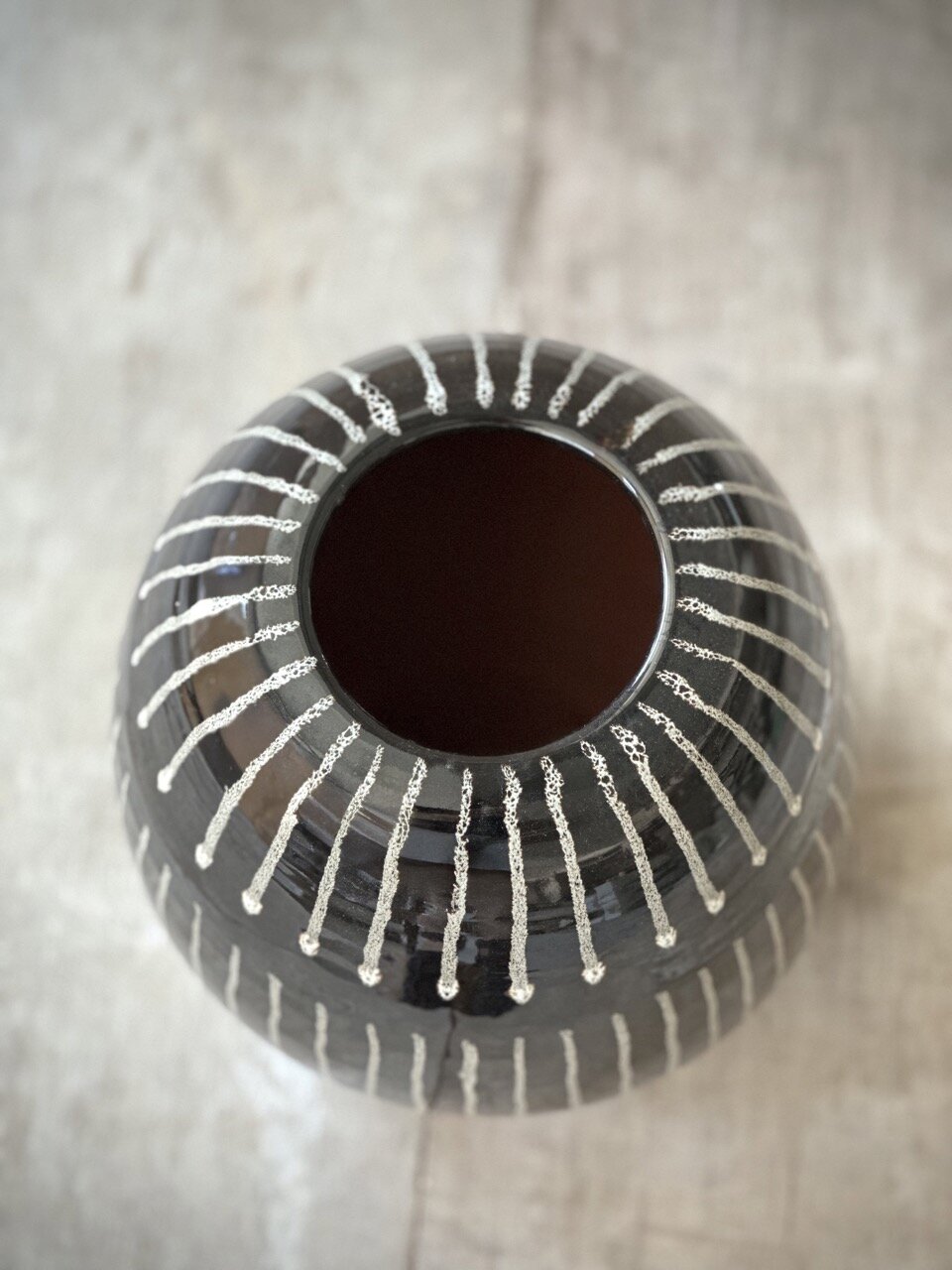 DEZ big round vase, black with white stripes glazed