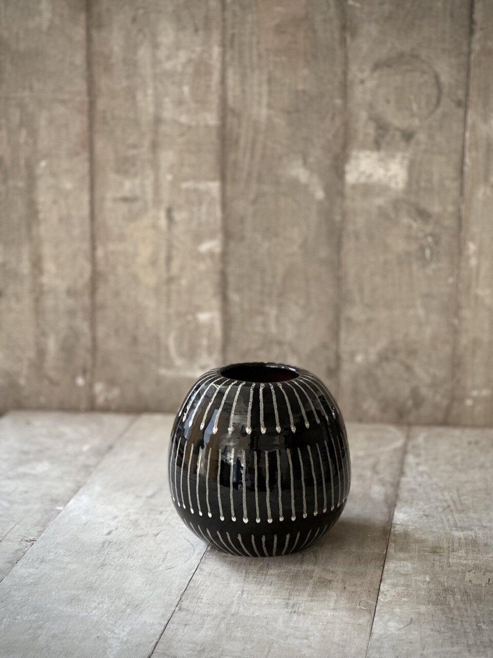 DEZ big round vase, black with white stripes glazed