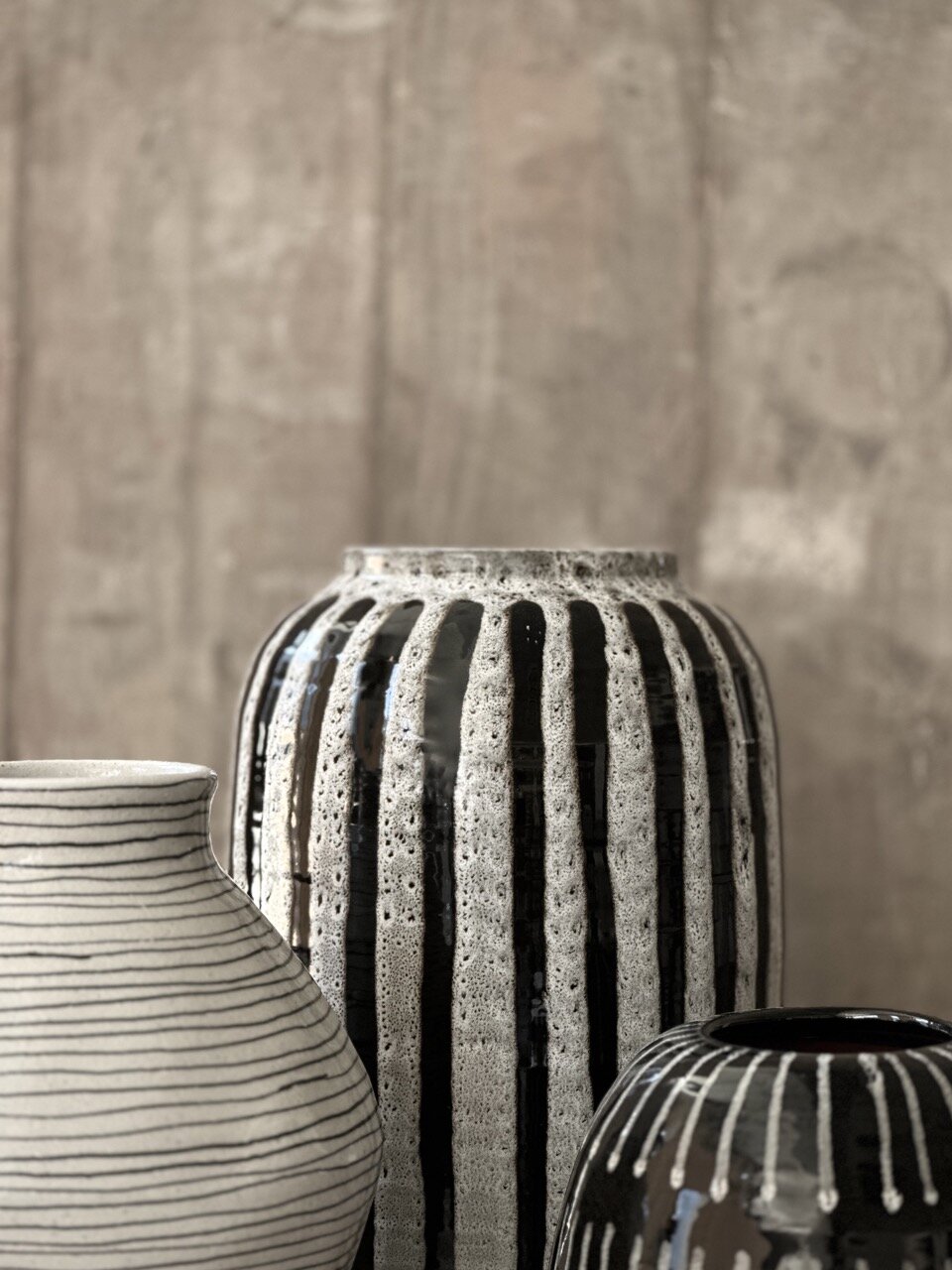 DEZ big round vase, black with white stripes glazed
