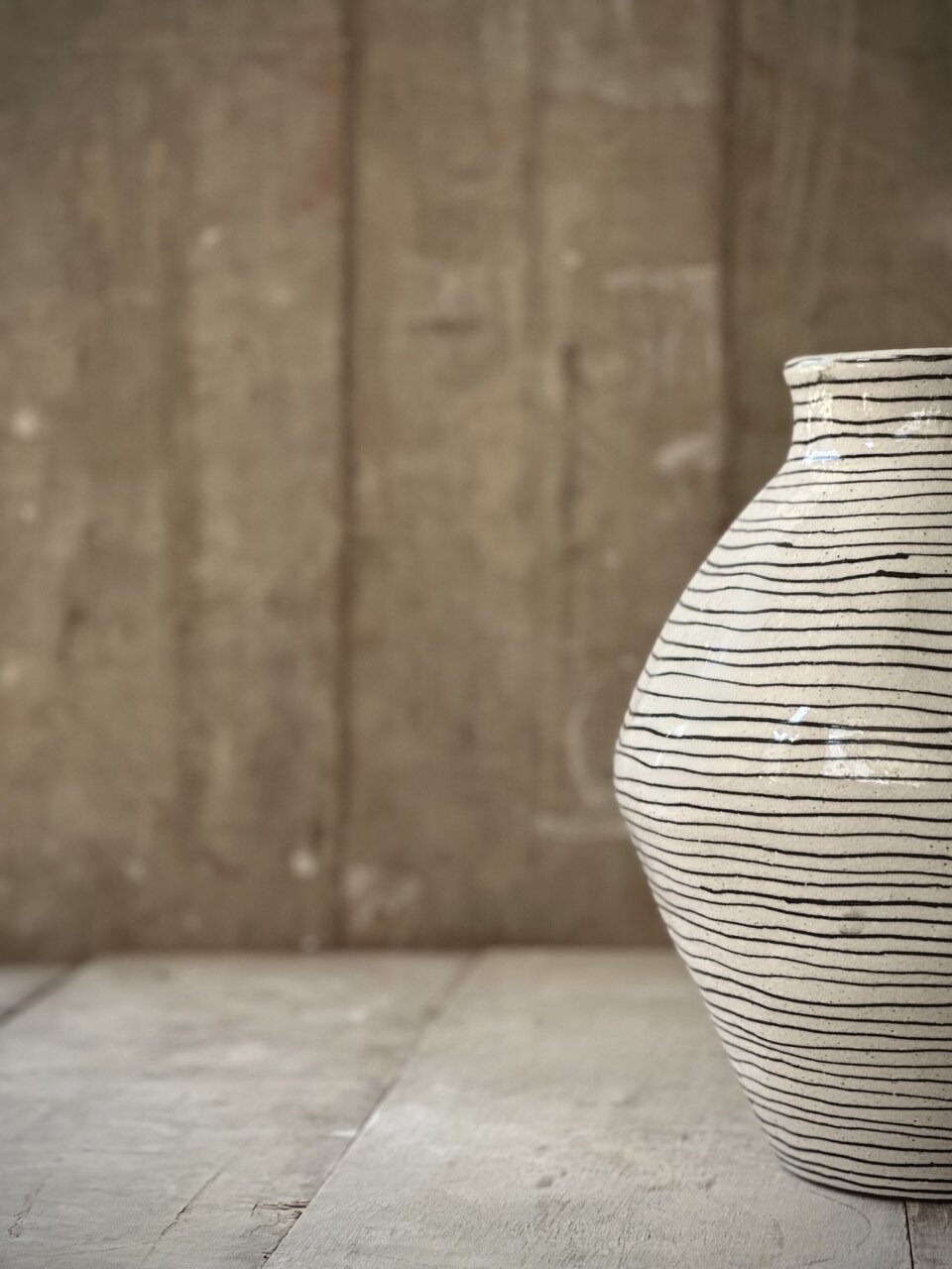 OBLE big vase, white with black horizontal stripes glazed