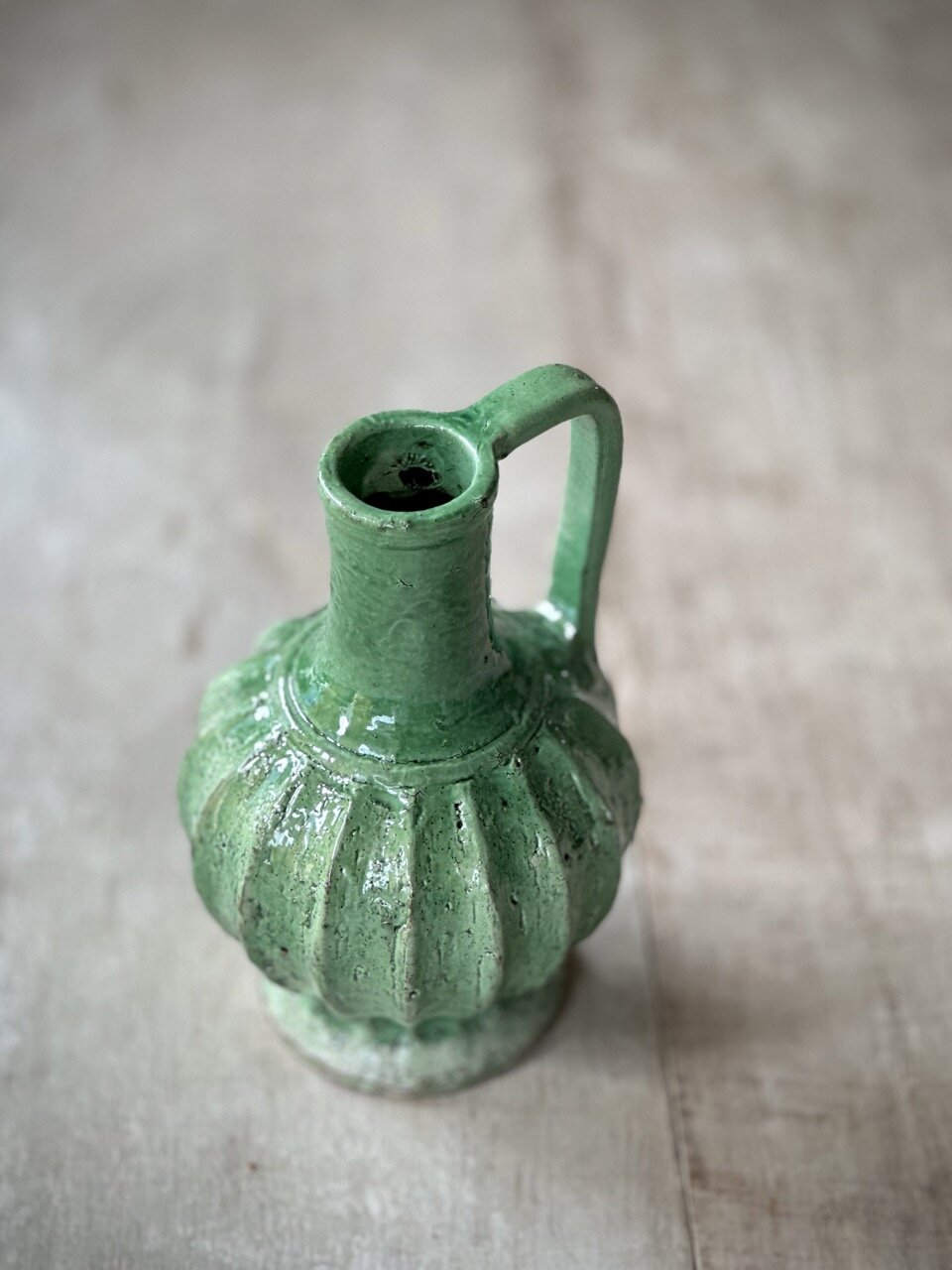 LUZ small vase with handle, light green glazed