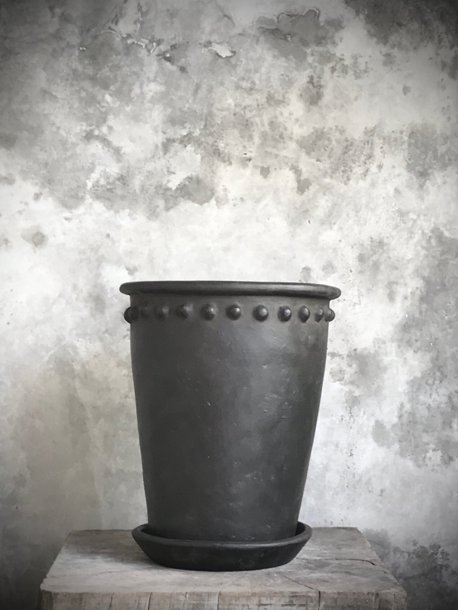 KOBE - Pot w. plate S/2, black antique