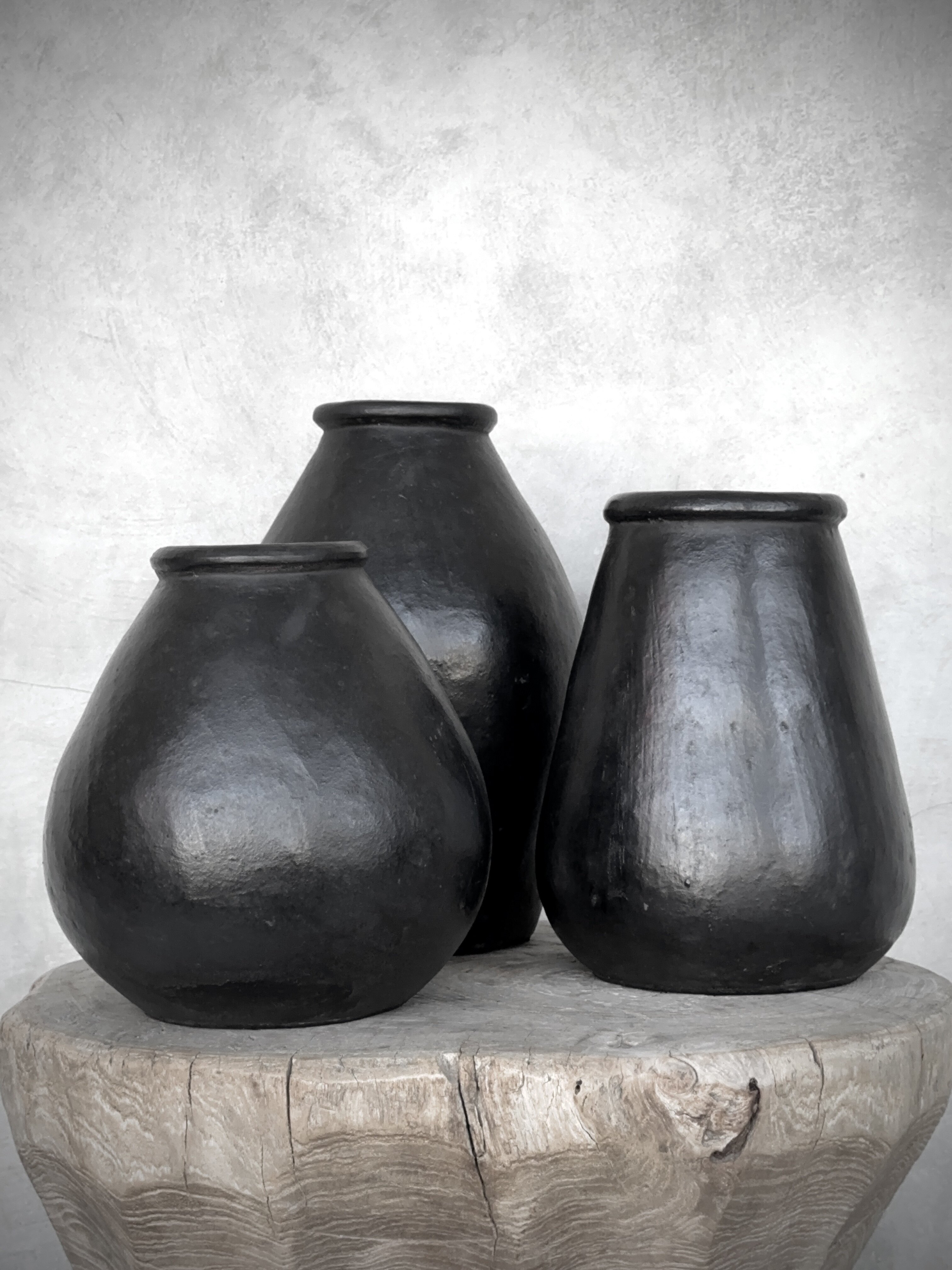 DONO vase large, black antique