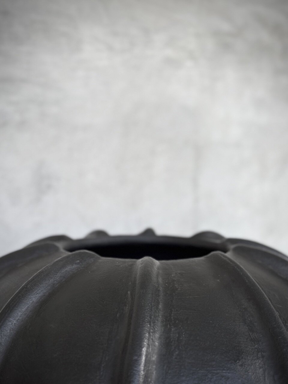 PODO vase, black antique