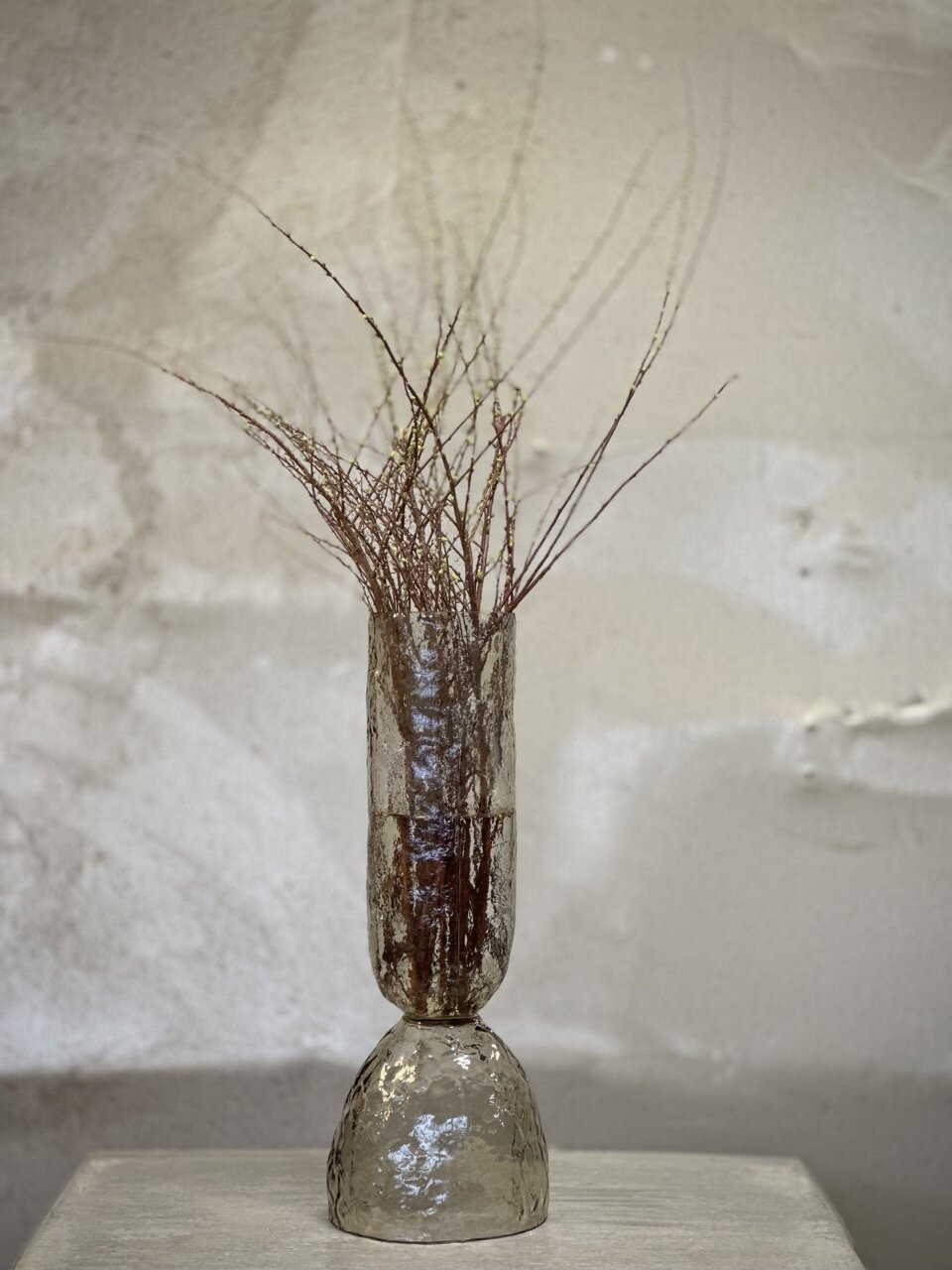 MADU glass vase / candle holder, light smoke