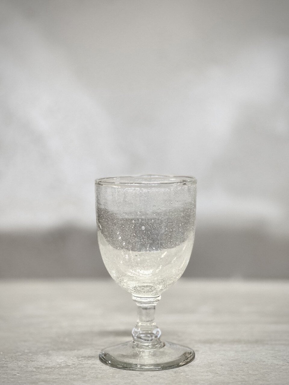NARA wine glass, clear bubble glass