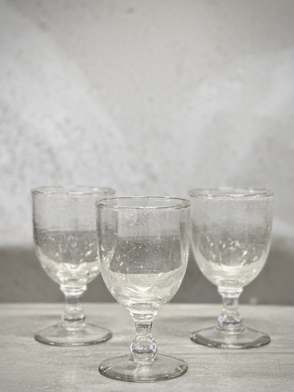NARA wine glass, clear bubble glass
