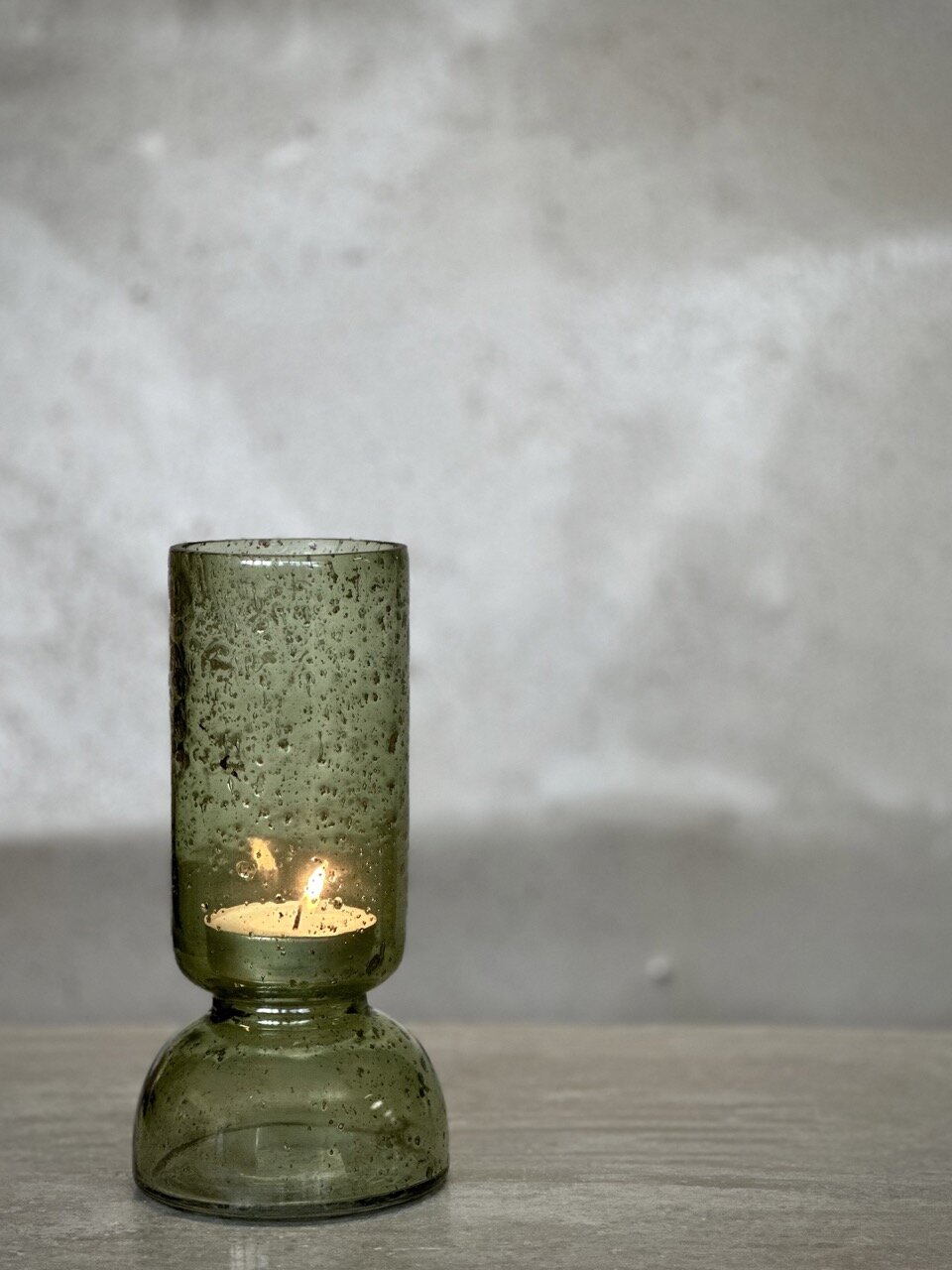 BONDO small glass vase / candle holder, light green with stone finish