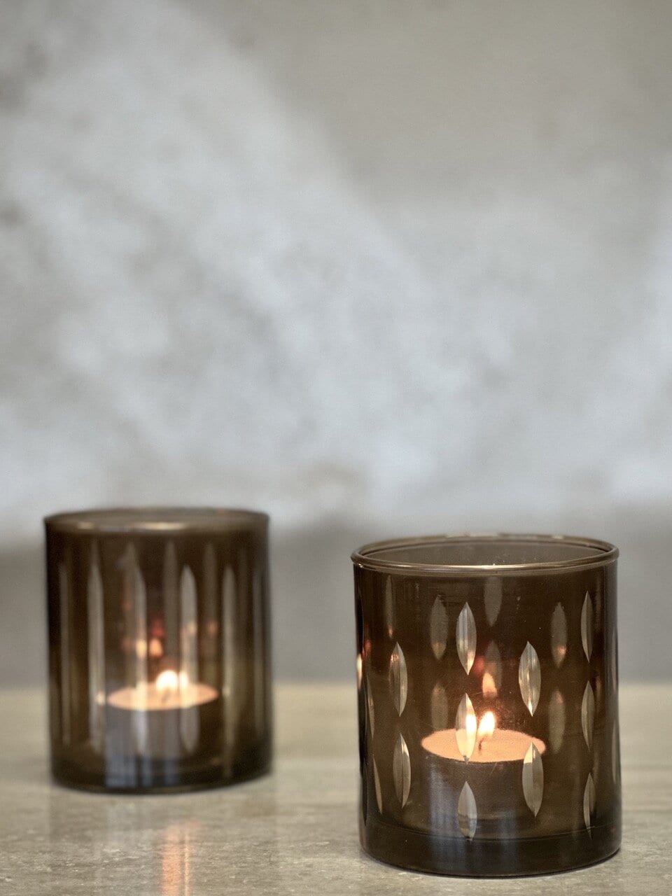 HOLLO tea light candle holder, smoke colour with cutting