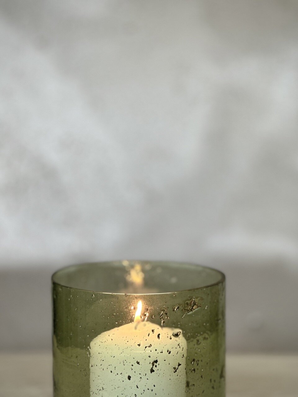MARI large tea light candle holder, light green with stone finish
