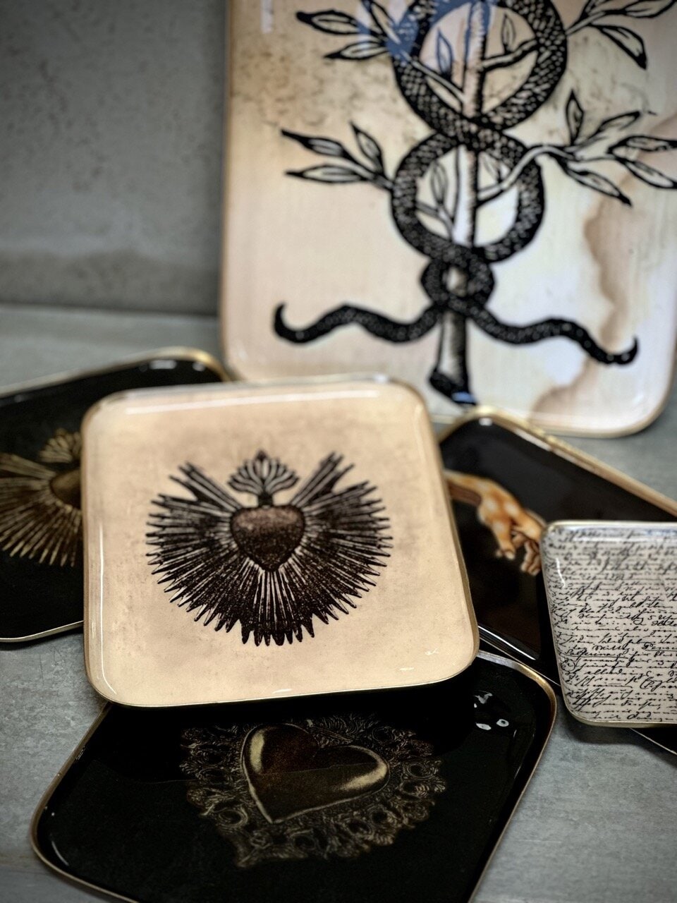 MANUS rectangular metal/enamel tray, black and gold w gold line