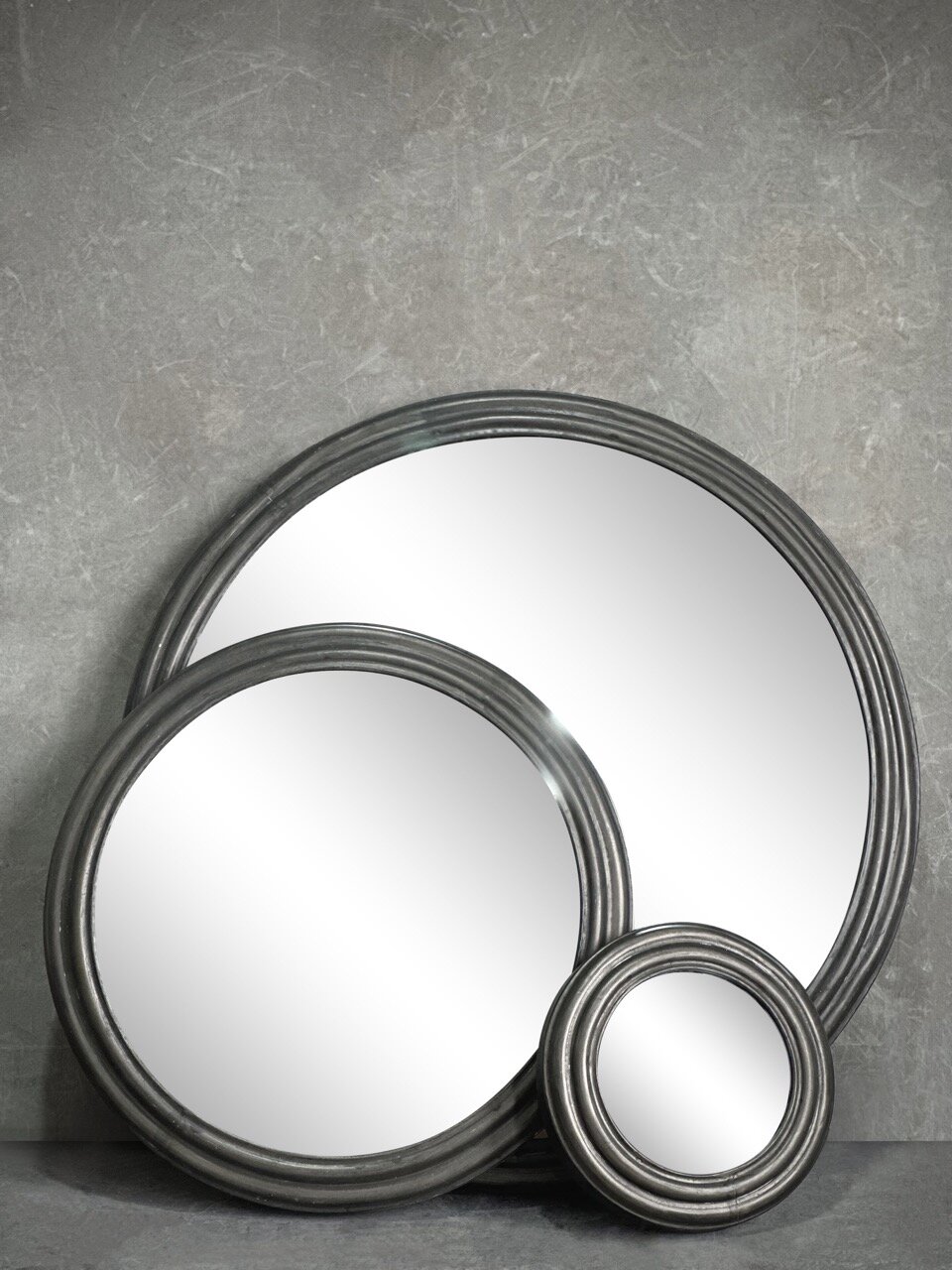 CIRCULO - L - large round mirror, antique