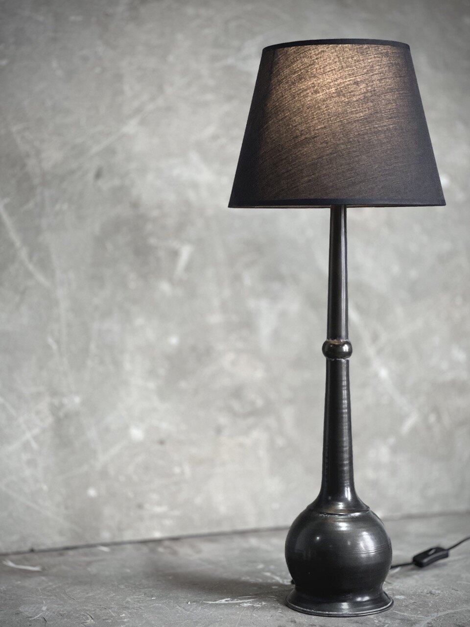 ZUKU metal lamp with black cotton shade, antique black