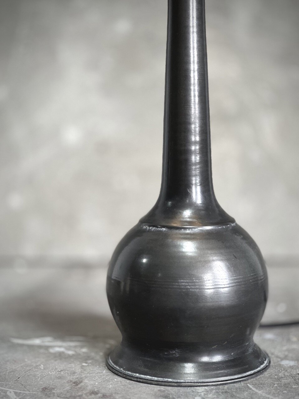 ZUKU metal lamp with black cotton shade, antique black
