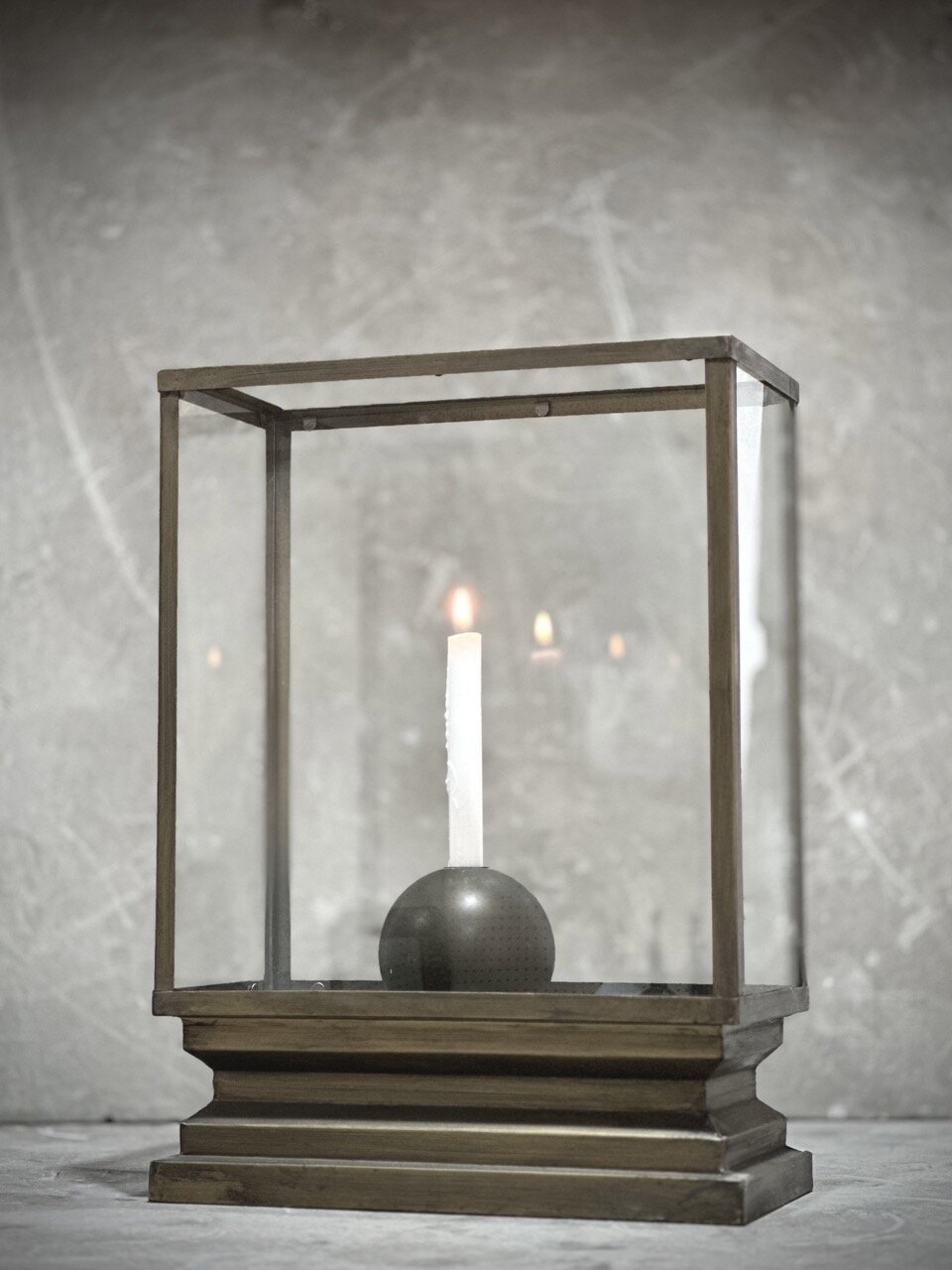 VOIR - S - small display, antique gold