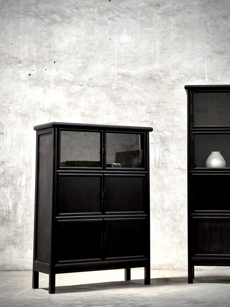 WU cabinet 6 doors,china black & ash mindi