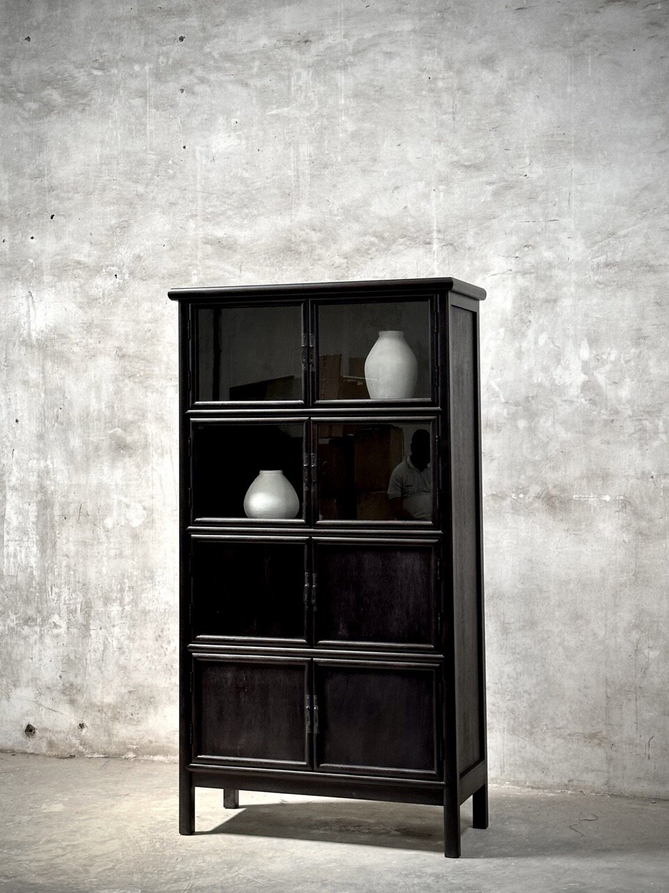 WU cabinet 8 doors,china black & ash mindi