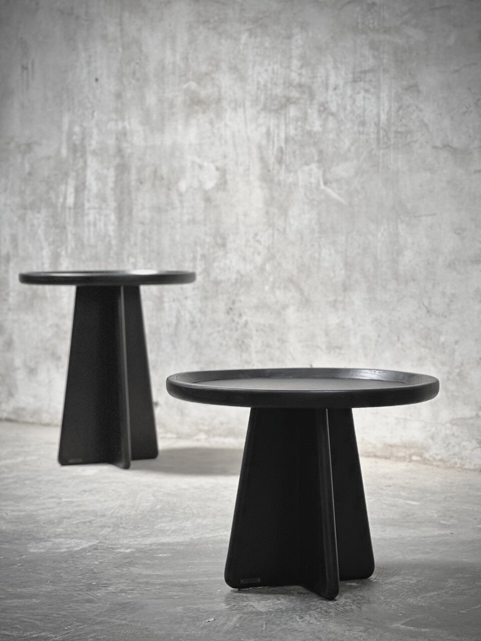 SOGO round side table, black