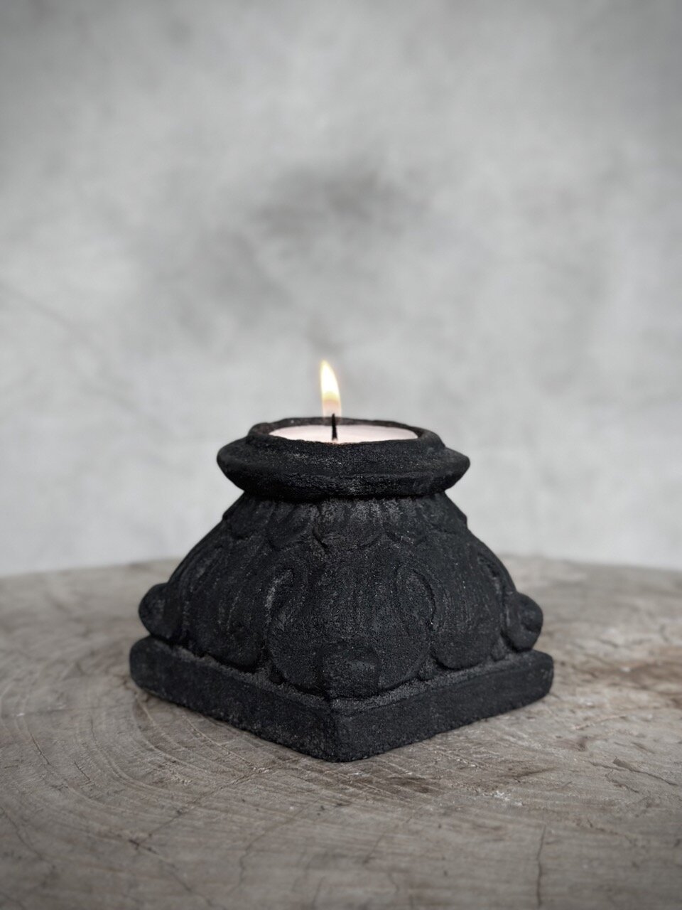 TIWI tealight stone candle holder, black antique
