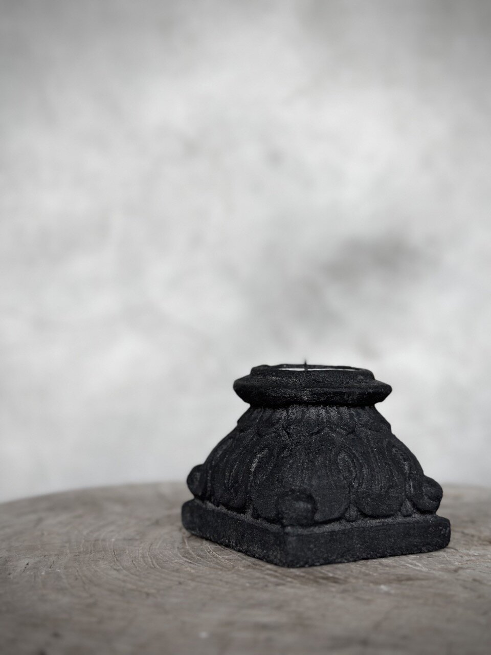 TIWI tealight stone candle holder, black antique