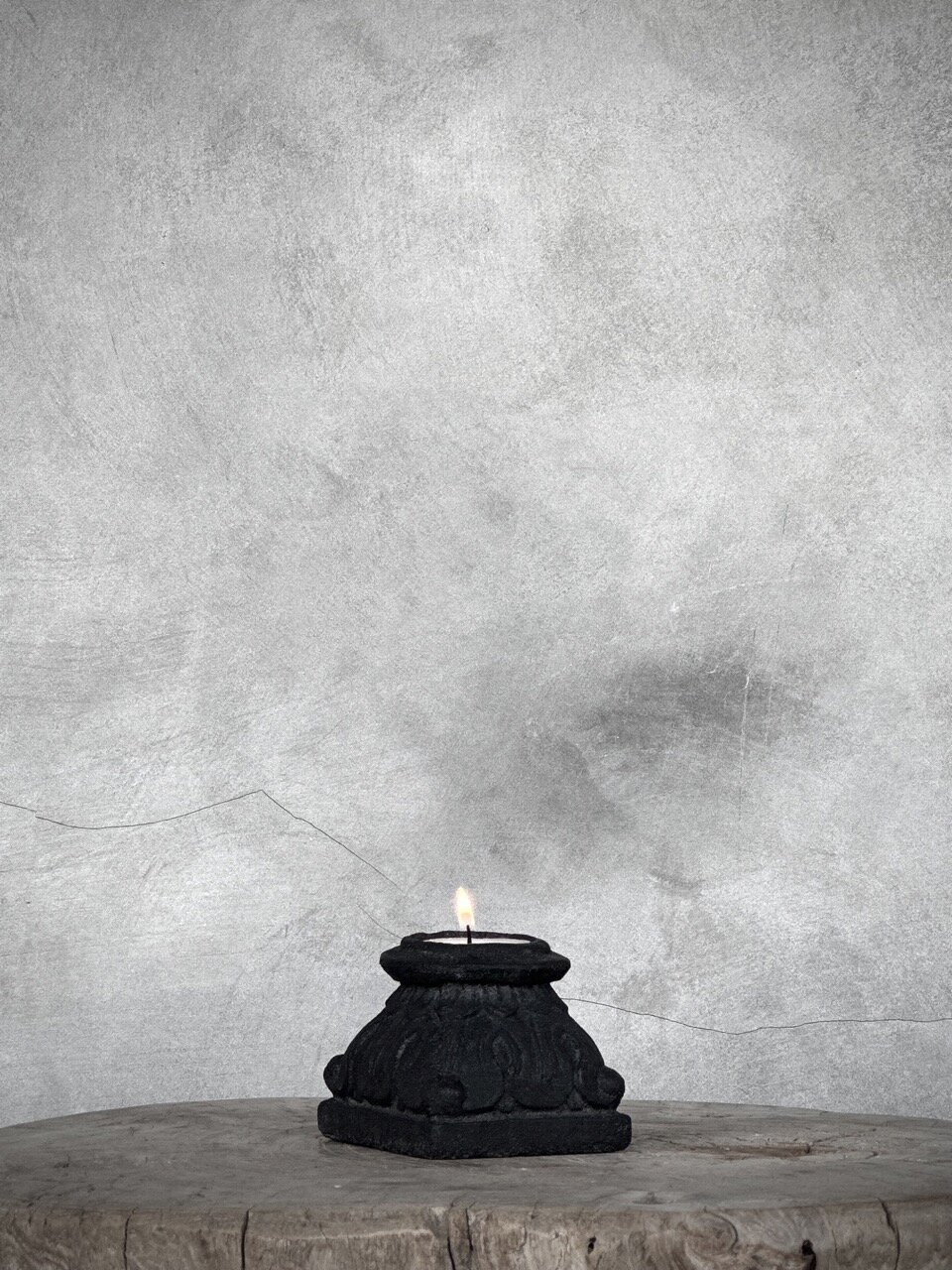 TIWI tealight stone candle holder, black antique